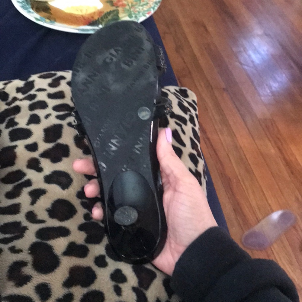 Heels - Picture 3 of 3